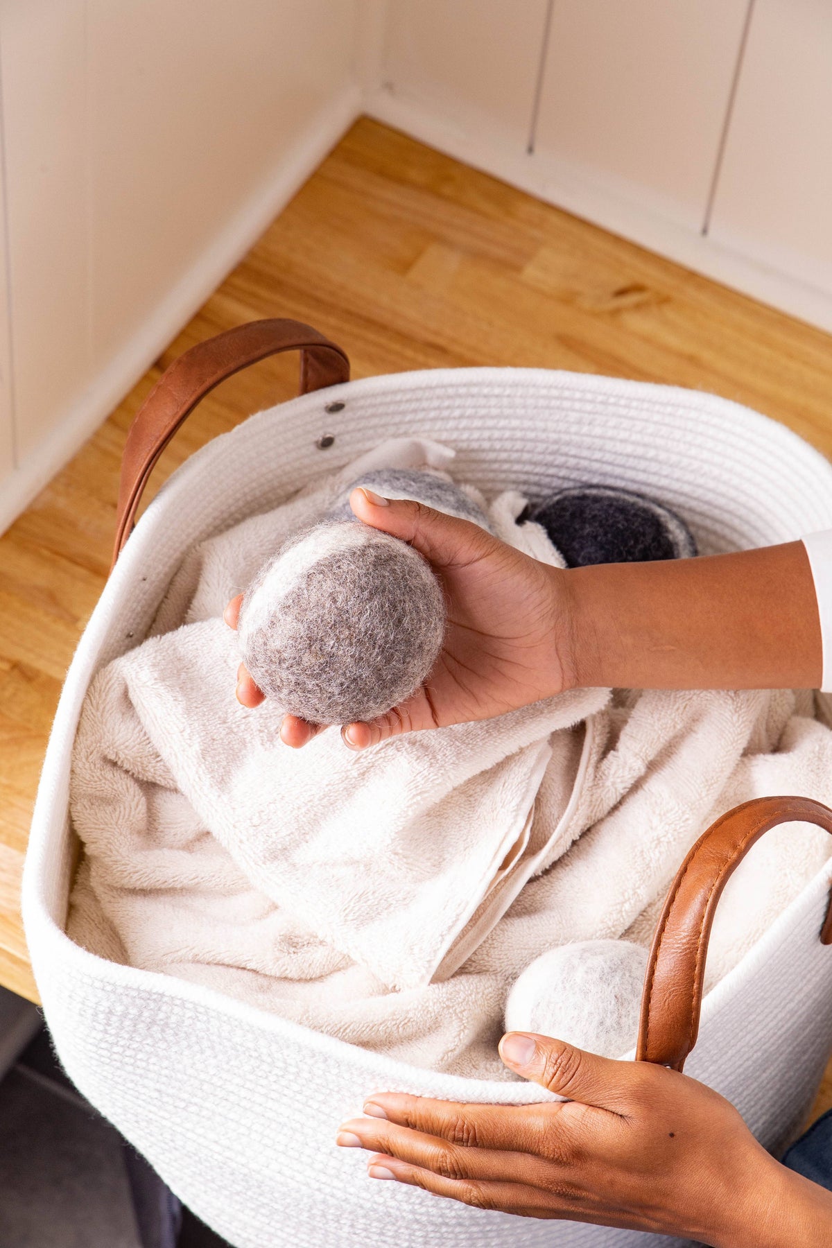 Laundry Dryer Stones - Reusable - Friendsheep - 5 Jumbo Wool Stones - Plastic-Free, Handmade, Zero-Waste - Set